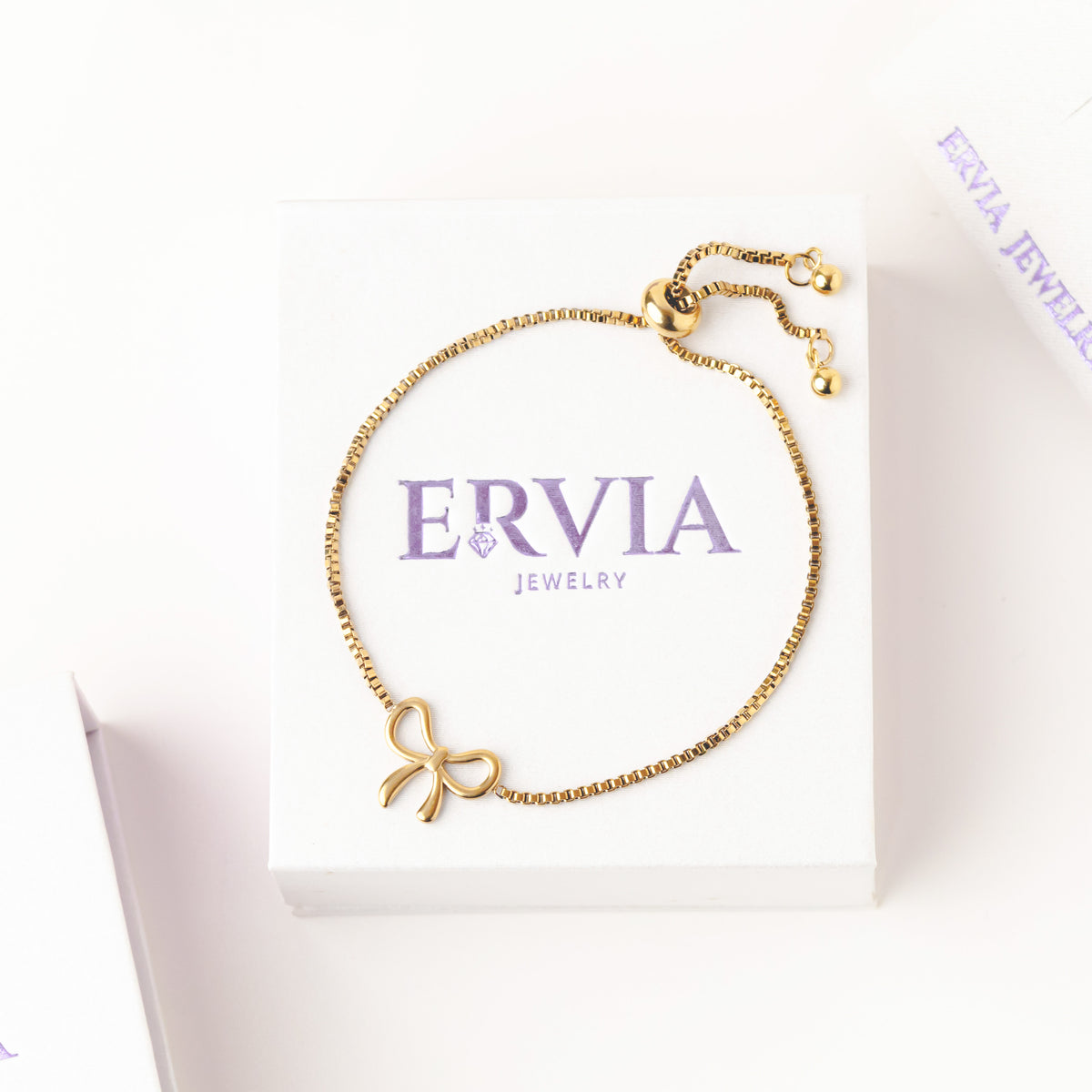 Vievie Gold Charm Bracelet